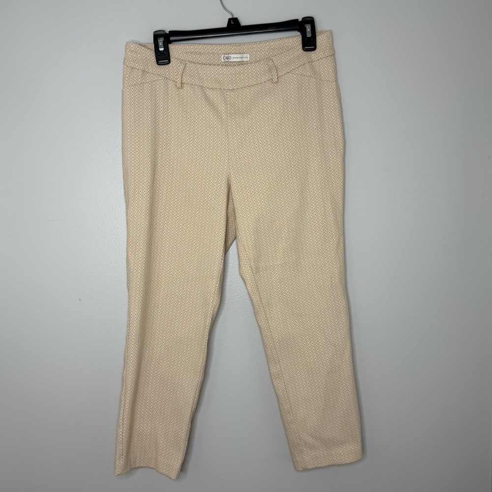 Cato women’s capri dress pants size 10 cream/yellow and white